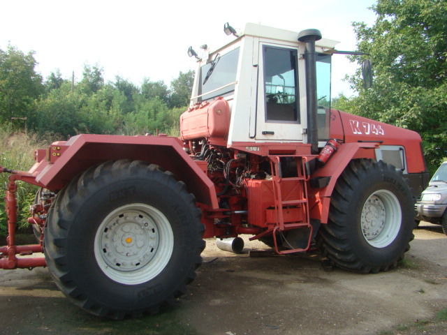 selhoztehnika-traktor-kolesnyyKIROVETS-K744---3_big--14091218214158893500.jpg