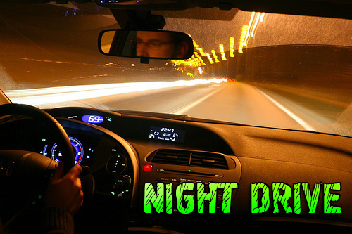 Включи night drive. Night Drive игра. Драйв слово. Что означает слово драйв. Картинки к слову драйв.