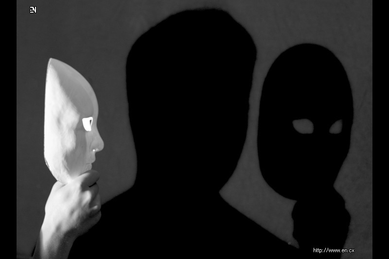 Тень души 3. Маска теней. Теневая маска. Человек в маске в тени. Тень души.